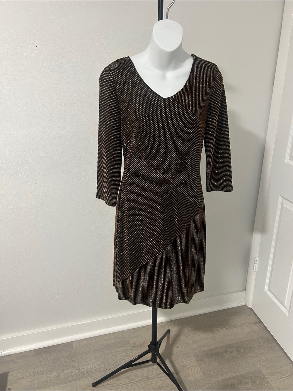 Women's Black and Bronze/Gold Metallic V-Neck Knit Dress